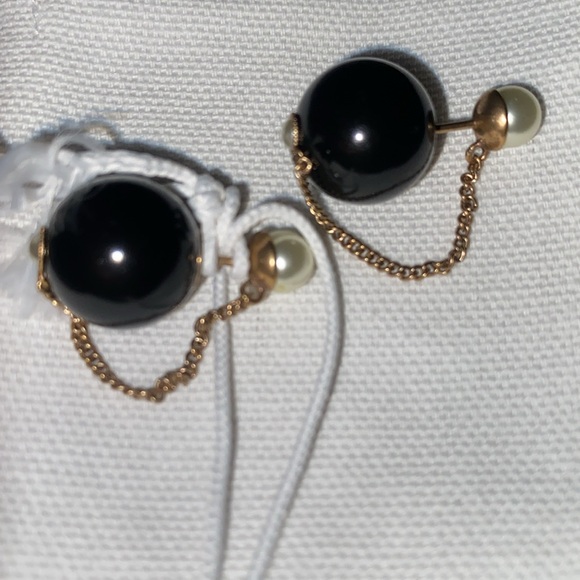 Dior Tribales Earrings Bronze-Finish Metal with White and Black Resin Pearls - Picture 2 of 12